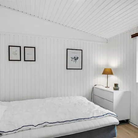 Elmira - 555m From The Sea By Interhome