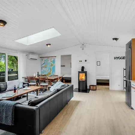 Elmira - 555m From The Sea By Interhome *