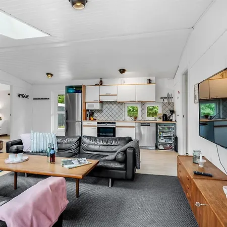 Elmira - 555m From The Sea By Interhome